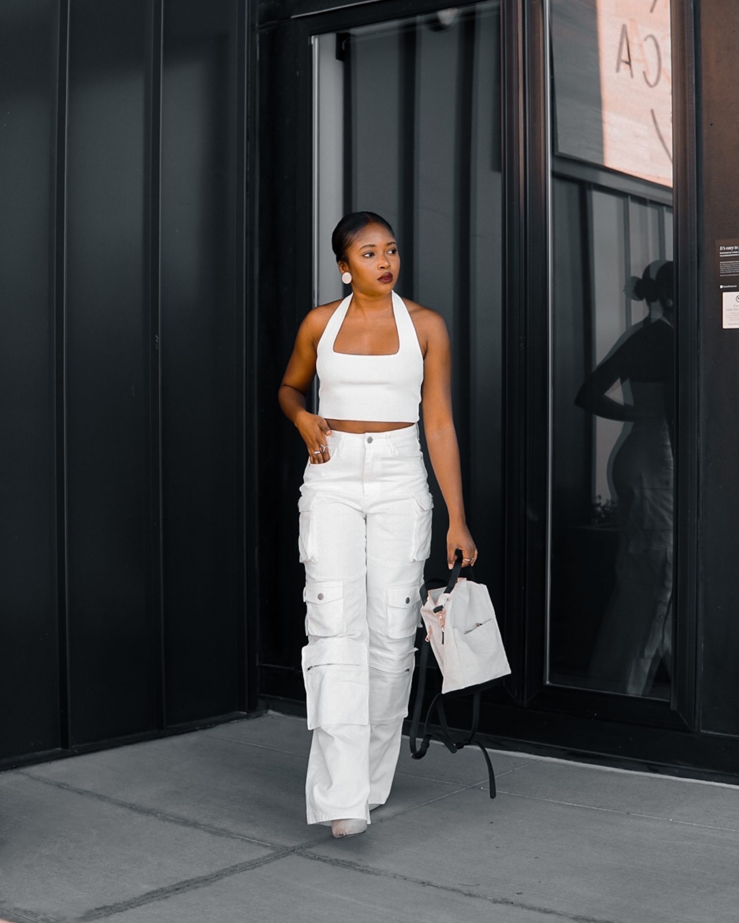 fall outfit idea cargo pants