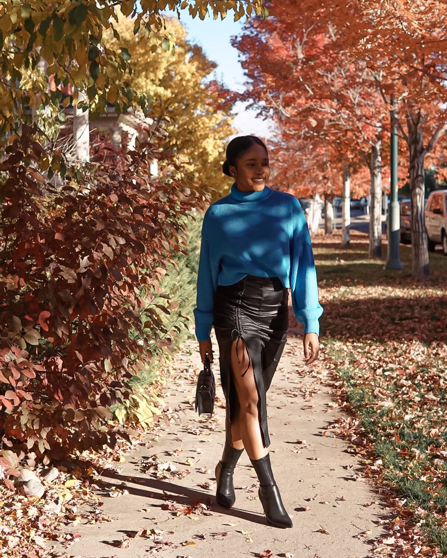 2 Simple Fall Outfits with Leather Skirts